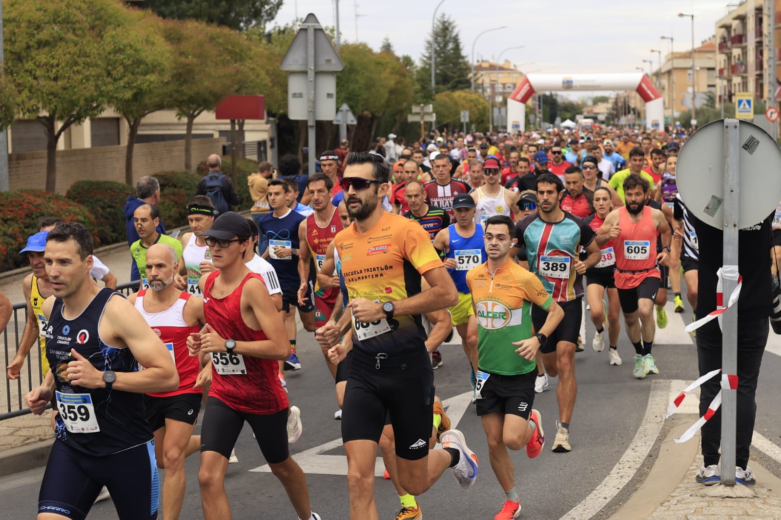 Jesús Prieto y Sandra Santamaría vencen en la Media Maratón Diputación de Salamanca