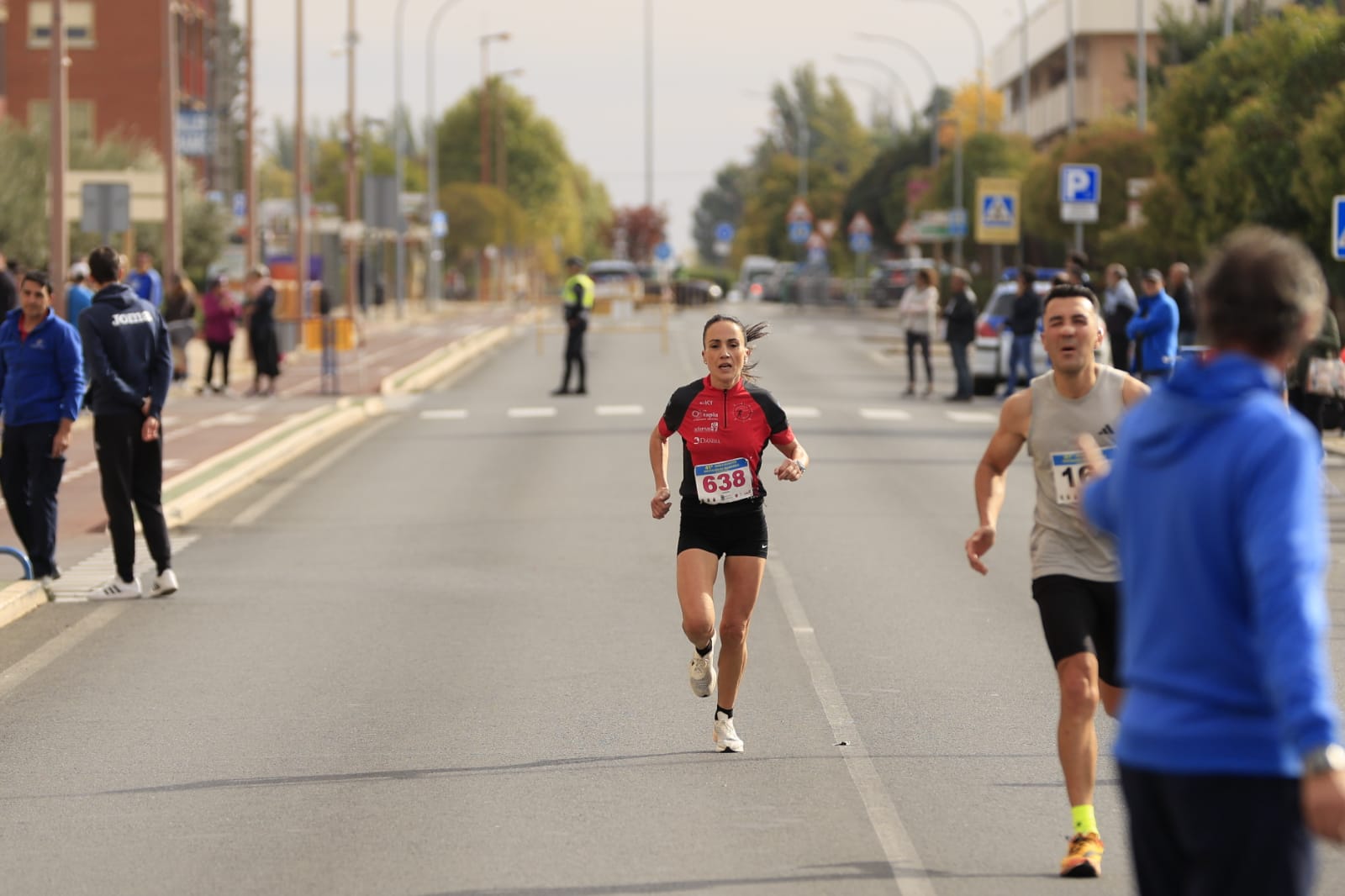 Jesús Prieto y Sandra Santamaría vencen en la Media Maratón Diputación de Salamanca