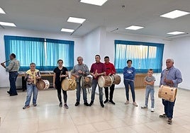 Participantes del curso de gaita y tamboril en Vitigudino.