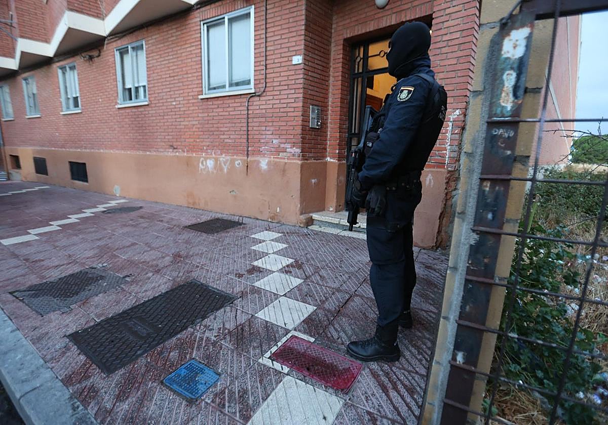 Tres detenidos, drogas y armas en la gran operación contra el narcotráfico en Santa Marta, Buenos Aires y Pizarrales