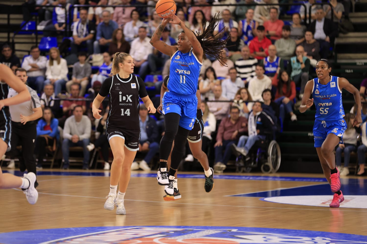 El Perfumerías Avenida - IDK Euskotren, en imágenes