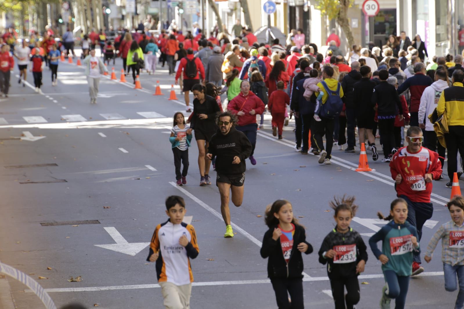 La inclusión inunda las calles de Salamanca con la carrera de los Mil Pasos