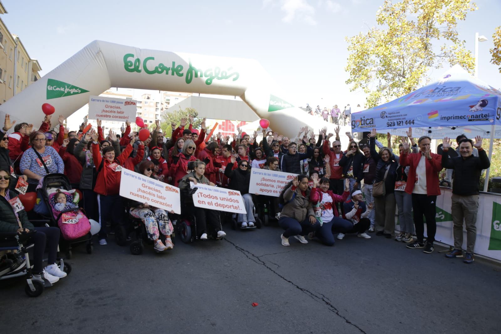 La inclusión inunda las calles de Salamanca con la carrera de los Mil Pasos