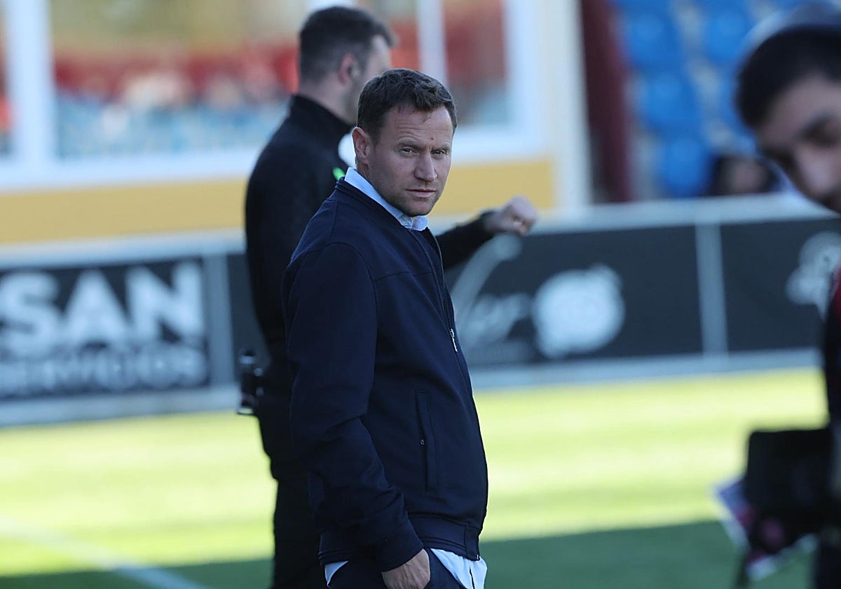 Mario Simón, durante el partido ante el Lugo en el Reina Sofía
