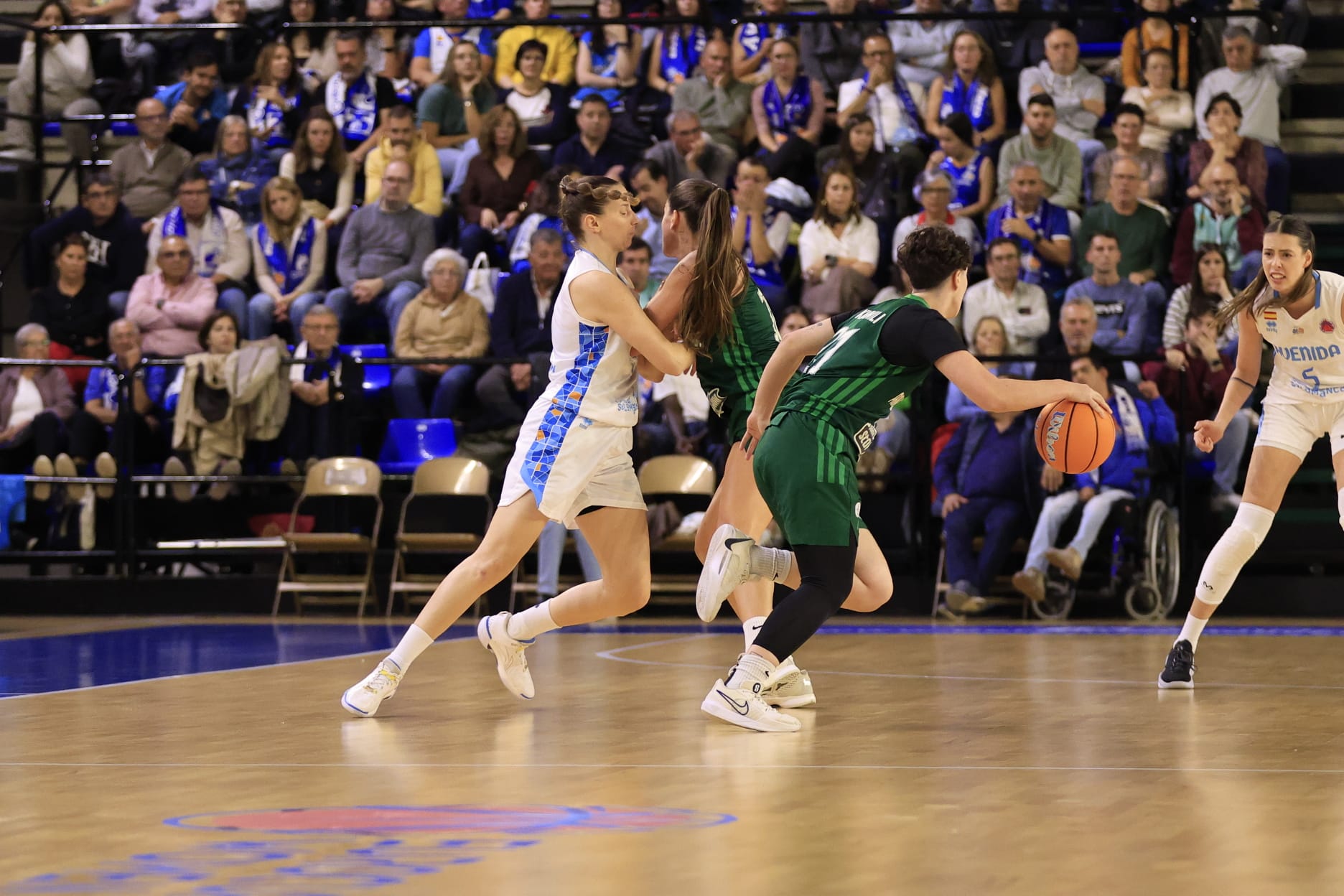 El partido entre Avenida y el Panathinaikos, en imágenes