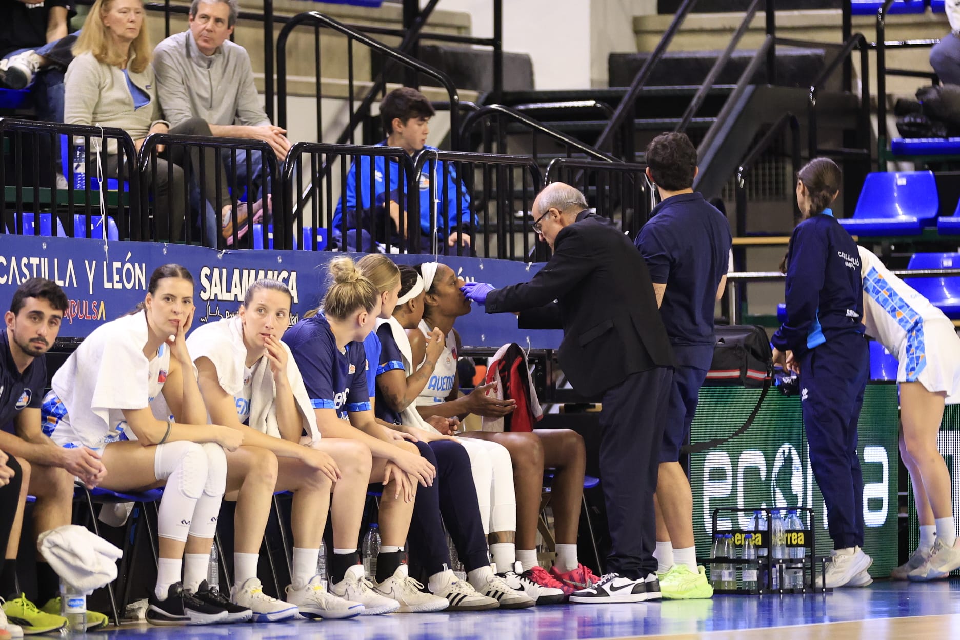 El partido entre Avenida y el Panathinaikos, en imágenes
