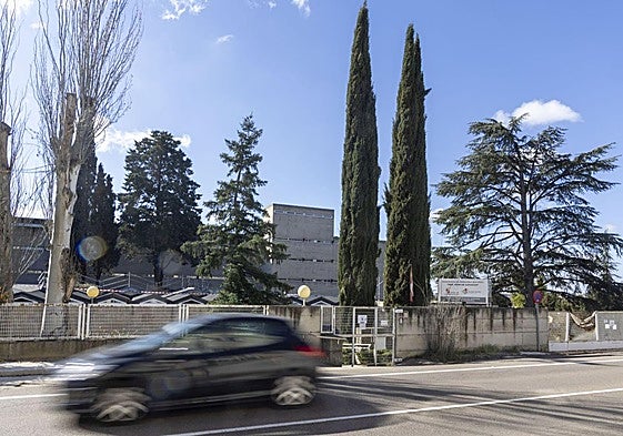 Acceso principal del edificio del Estado.