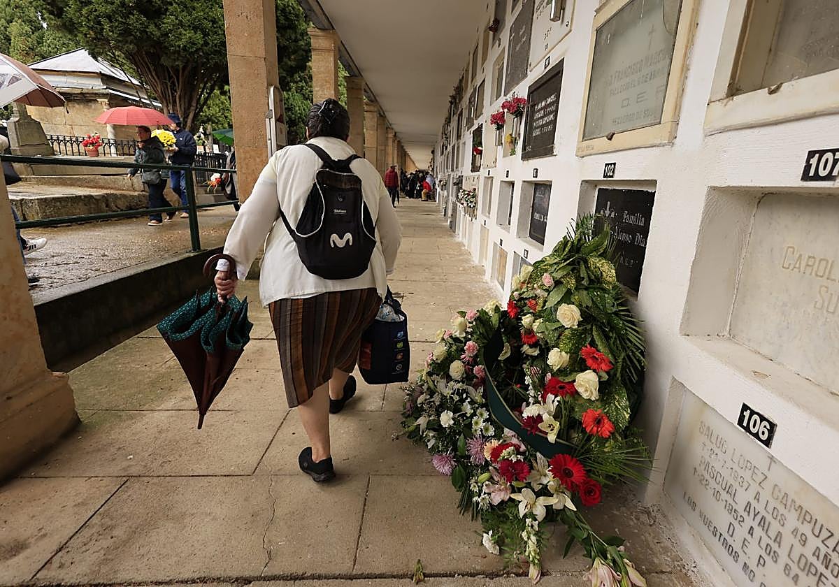 El día de Todos los Santos se celebra bajo el paraguas en Salamanca