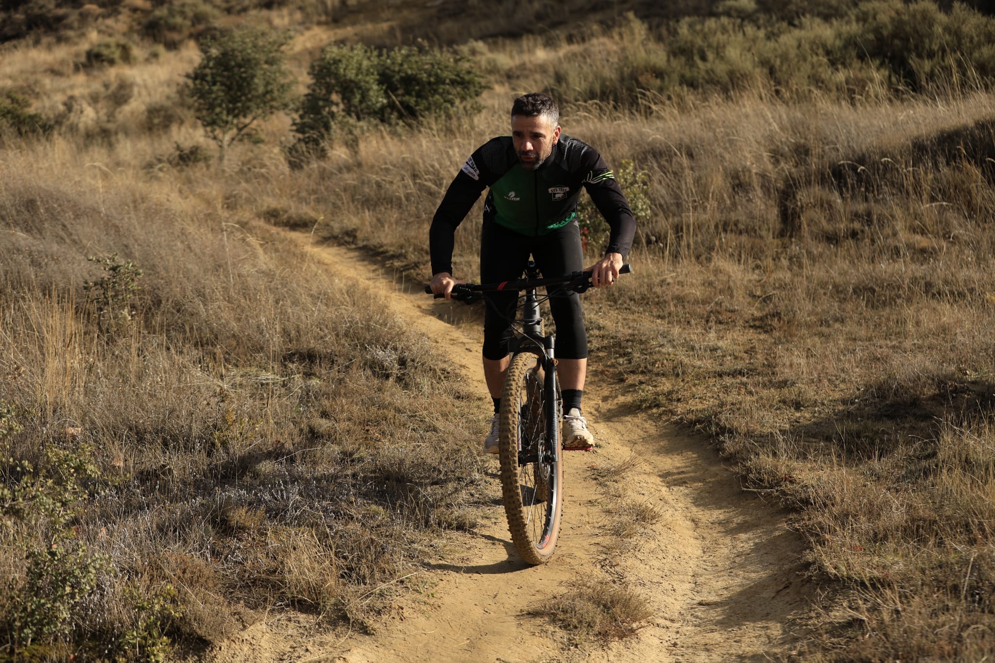 Isaac Hernández y Verónica Sánchez, vencedores de la primera jornada de la Liga de Cross Cabrerizos