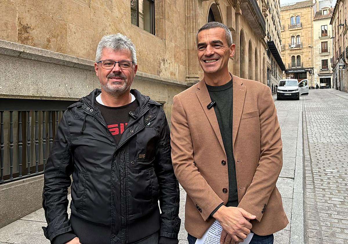 Manuel Henández y Jesús de San Antonio a las puertas de la Diputación de Salamanca