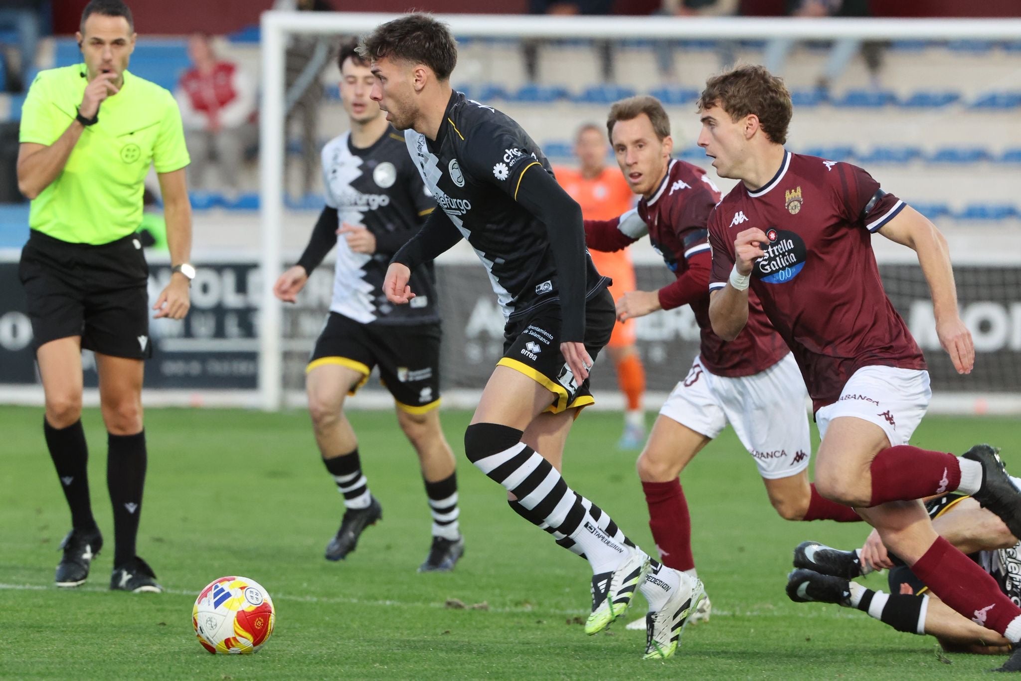 El partido entre Unionistas y Pontevedra, en imágenes