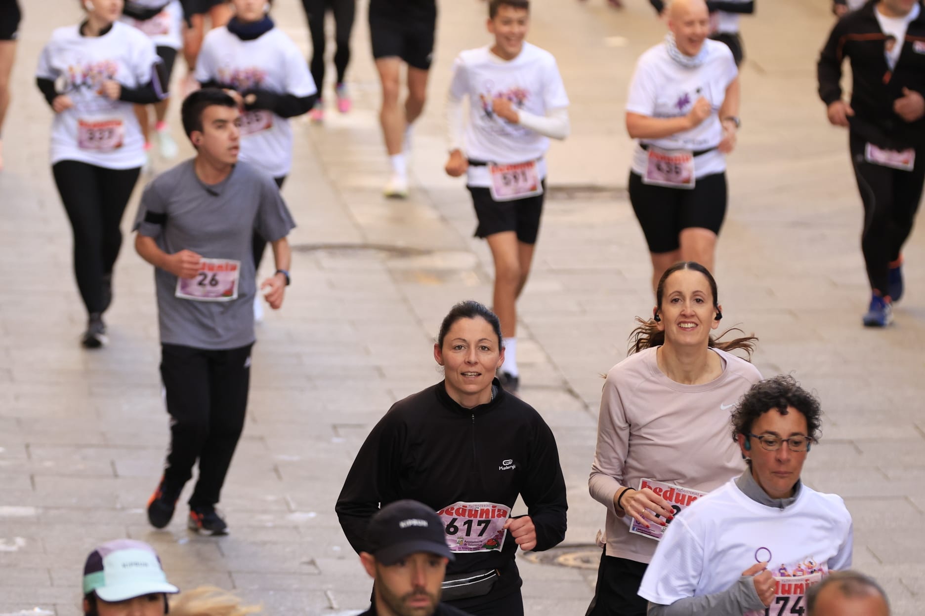 La VIII Carrera y Marcha contra la Violencia de Género de Salamanca, en imágenes