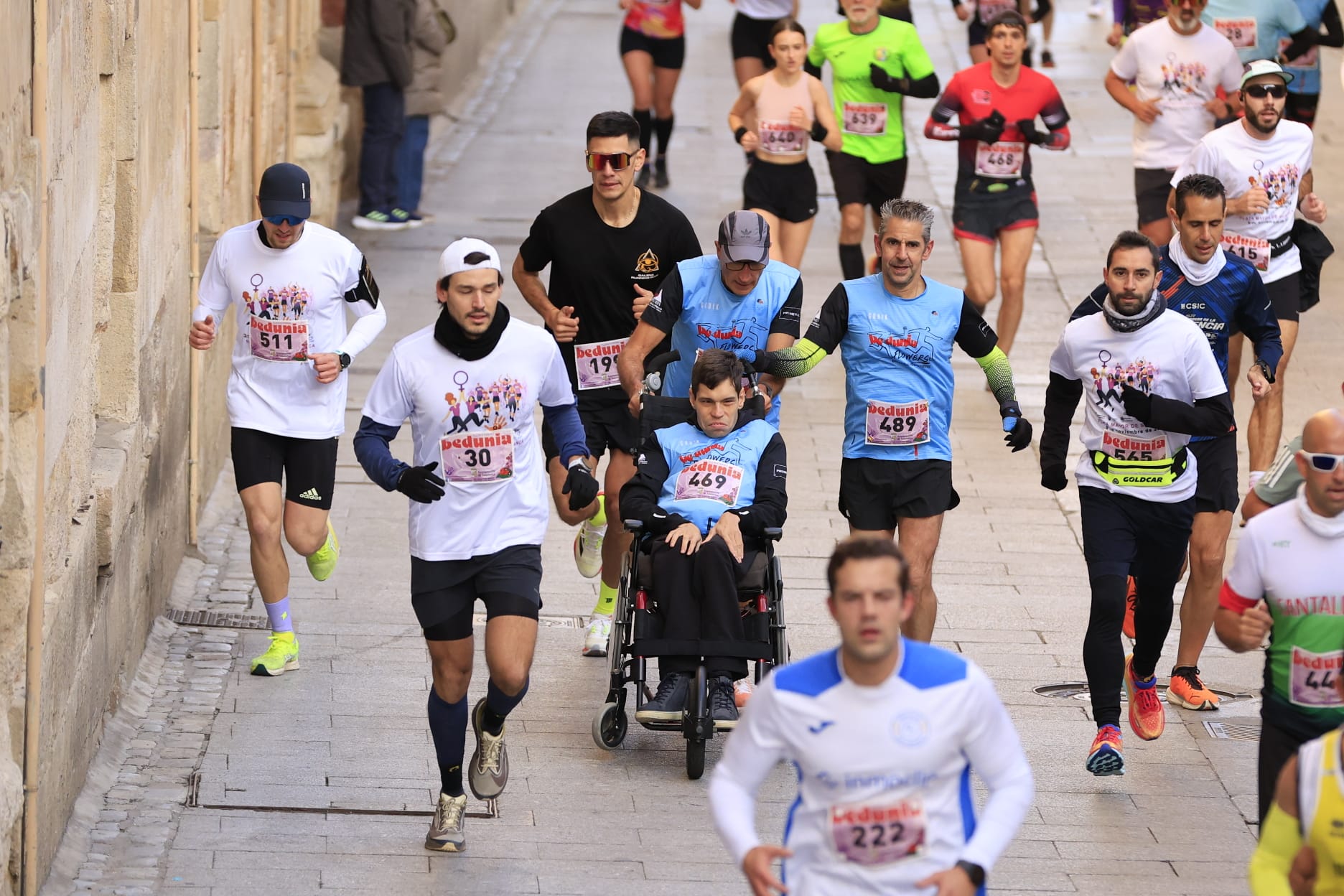 La VIII Carrera y Marcha contra la Violencia de Género de Salamanca, en imágenes