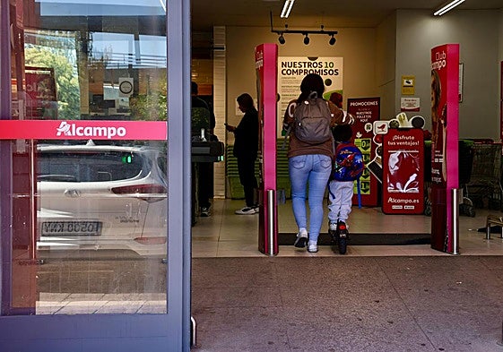 El céntrico supermercado de Salamanca que reabre con secciones novedosas
