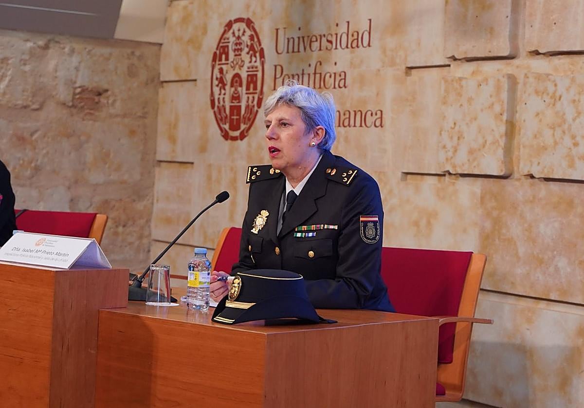 Inspectora Isabel María Prieto, jefa de la UFAM.