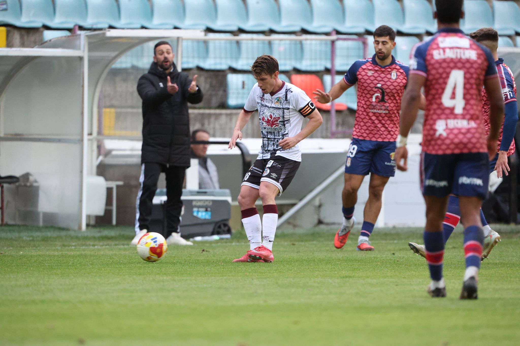 El Salamanca CF UDS pierde ante un rival directo en la lucha por los puests de play off