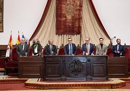 El rector Juan Manuel Corchado ha presentado hoy en la sesión ordinaria del Claustro las líneas de actuación de su equipo de gobierno.