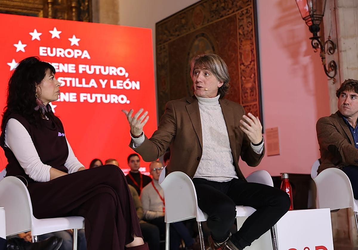 El secretario general del PSCyL, Carlos Martínez, asiste a la Escuela de Gobierno del PSOE