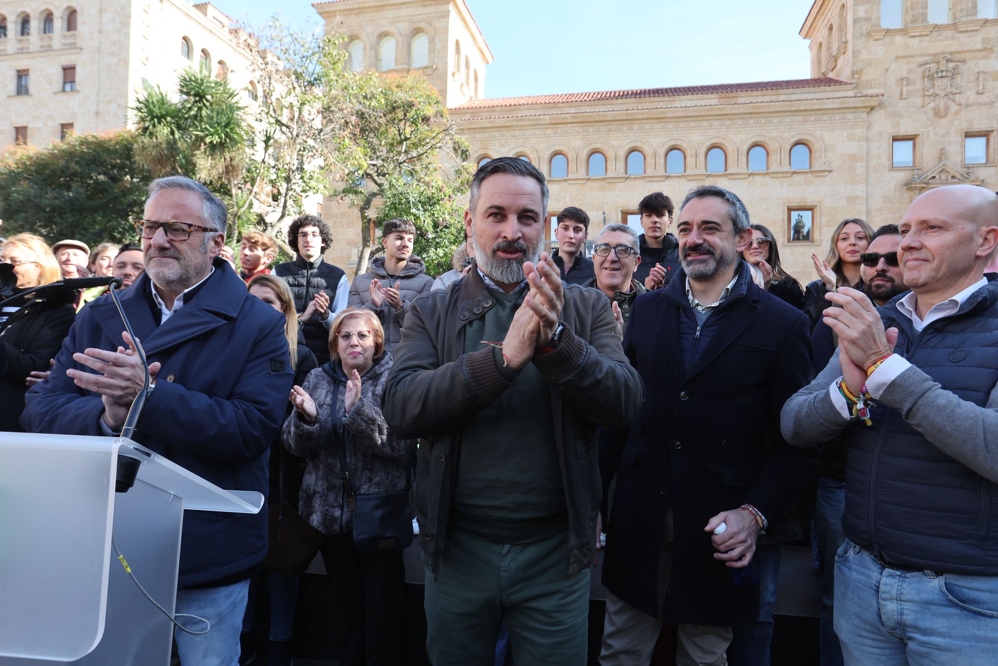 El acto de Santiago Abascal, líder de Vox, en Salamanca, en imágenes