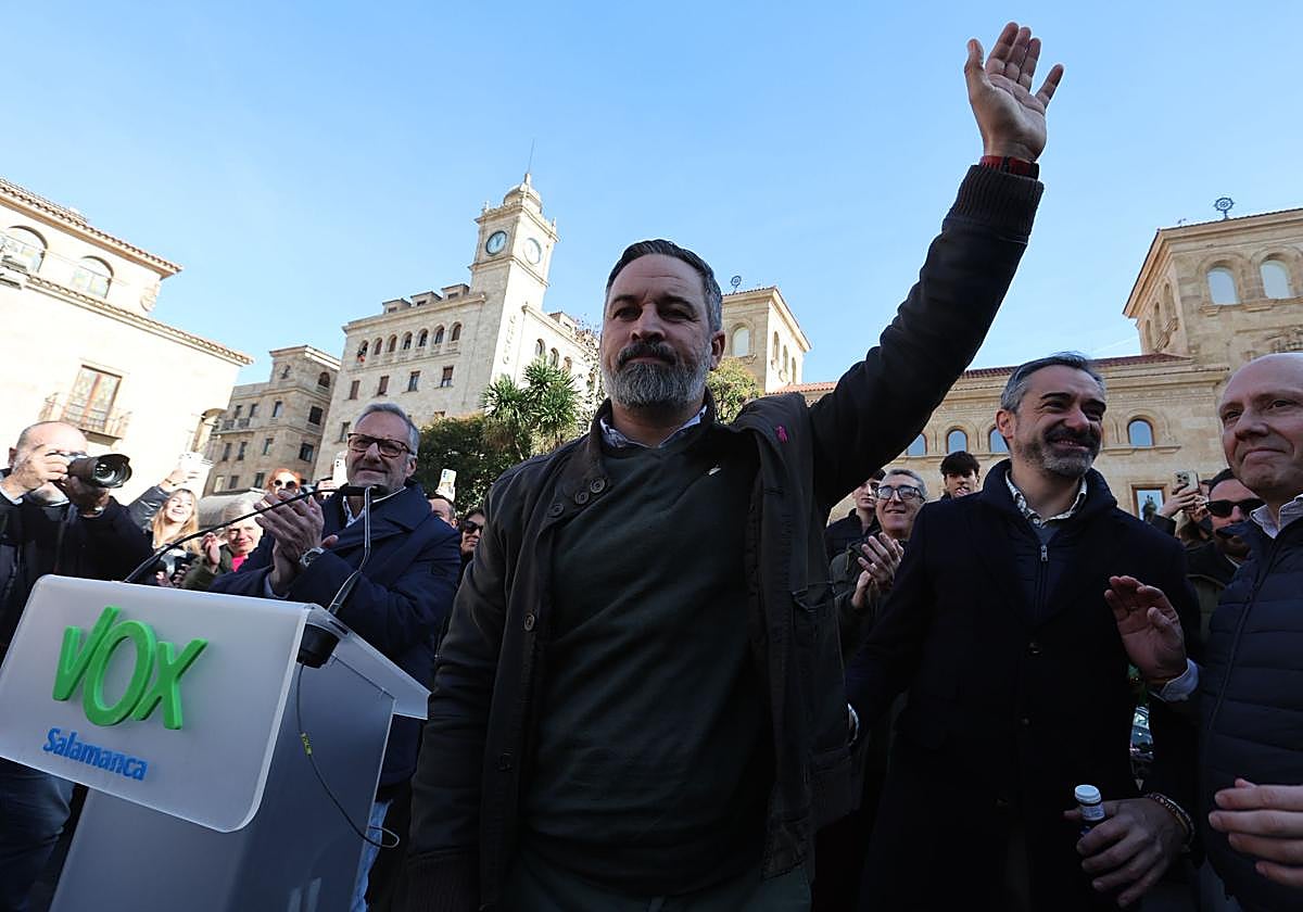 El acto de Santiago Abascal, líder de Vox, en Salamanca, en imágenes