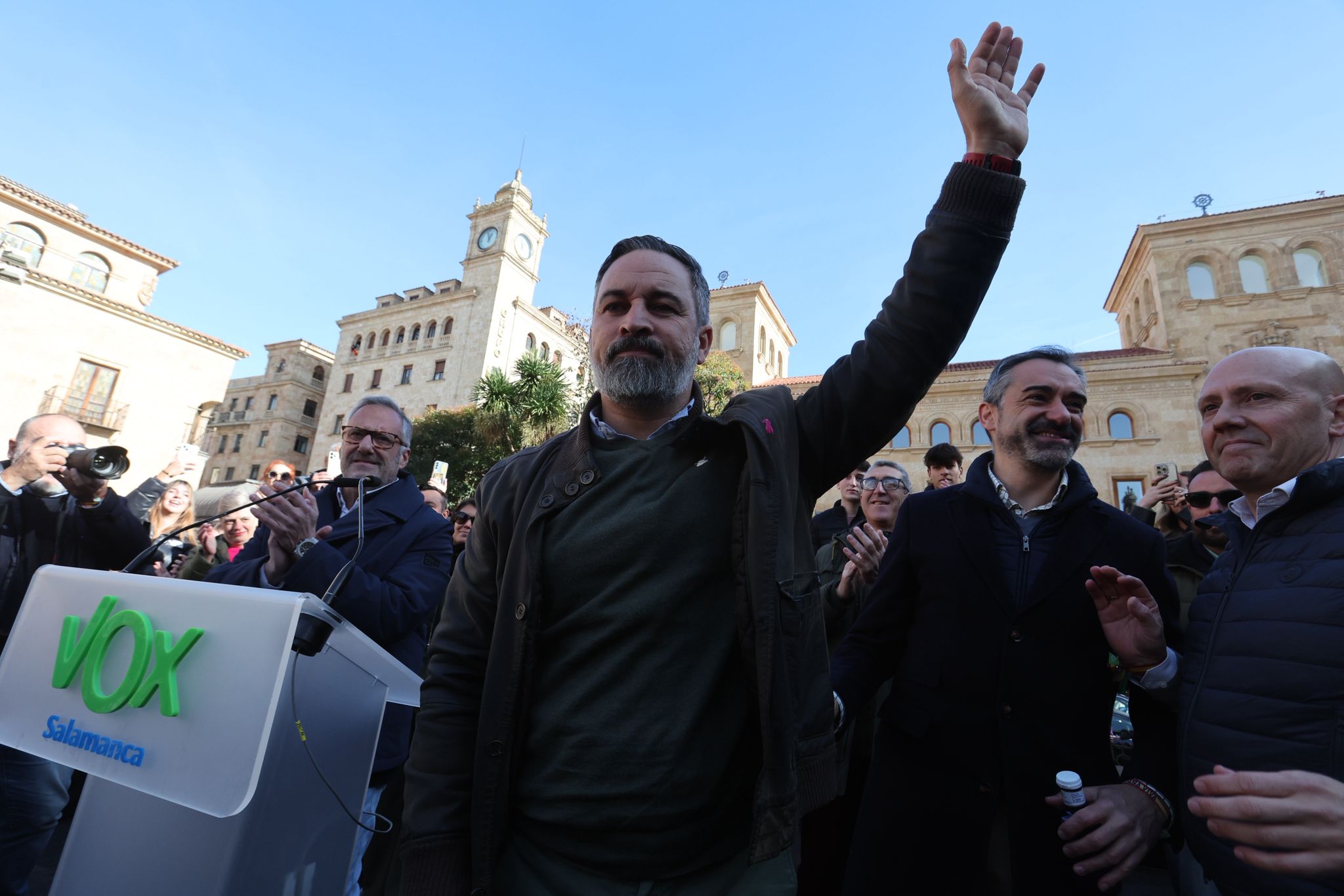 El acto de Santiago Abascal, líder de Vox, en Salamanca, en imágenes