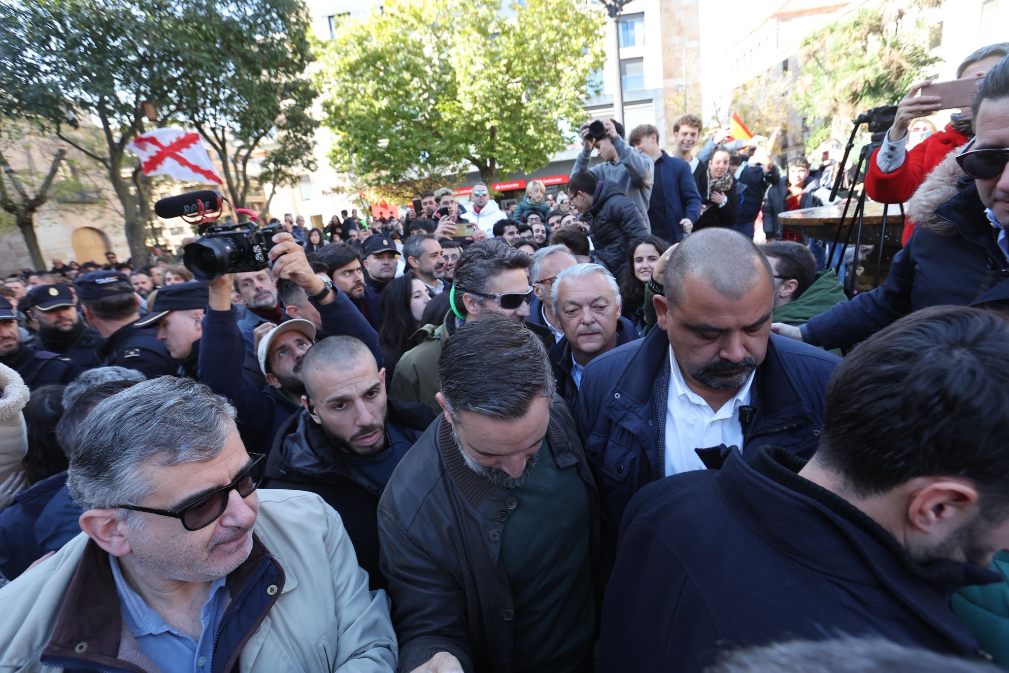 El acto de Santiago Abascal, líder de Vox, en Salamanca, en imágenes