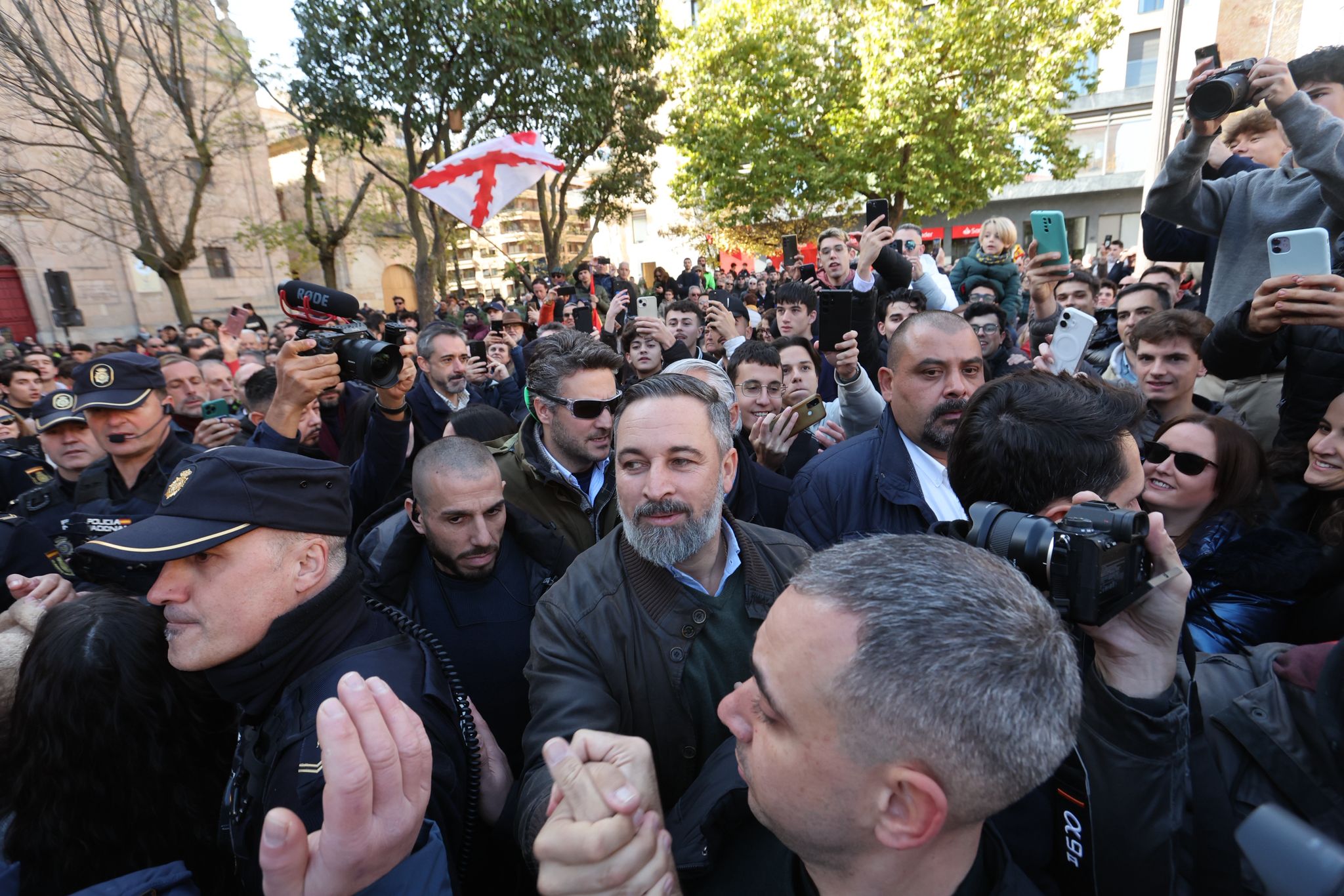 El acto de Santiago Abascal, líder de Vox, en Salamanca, en imágenes