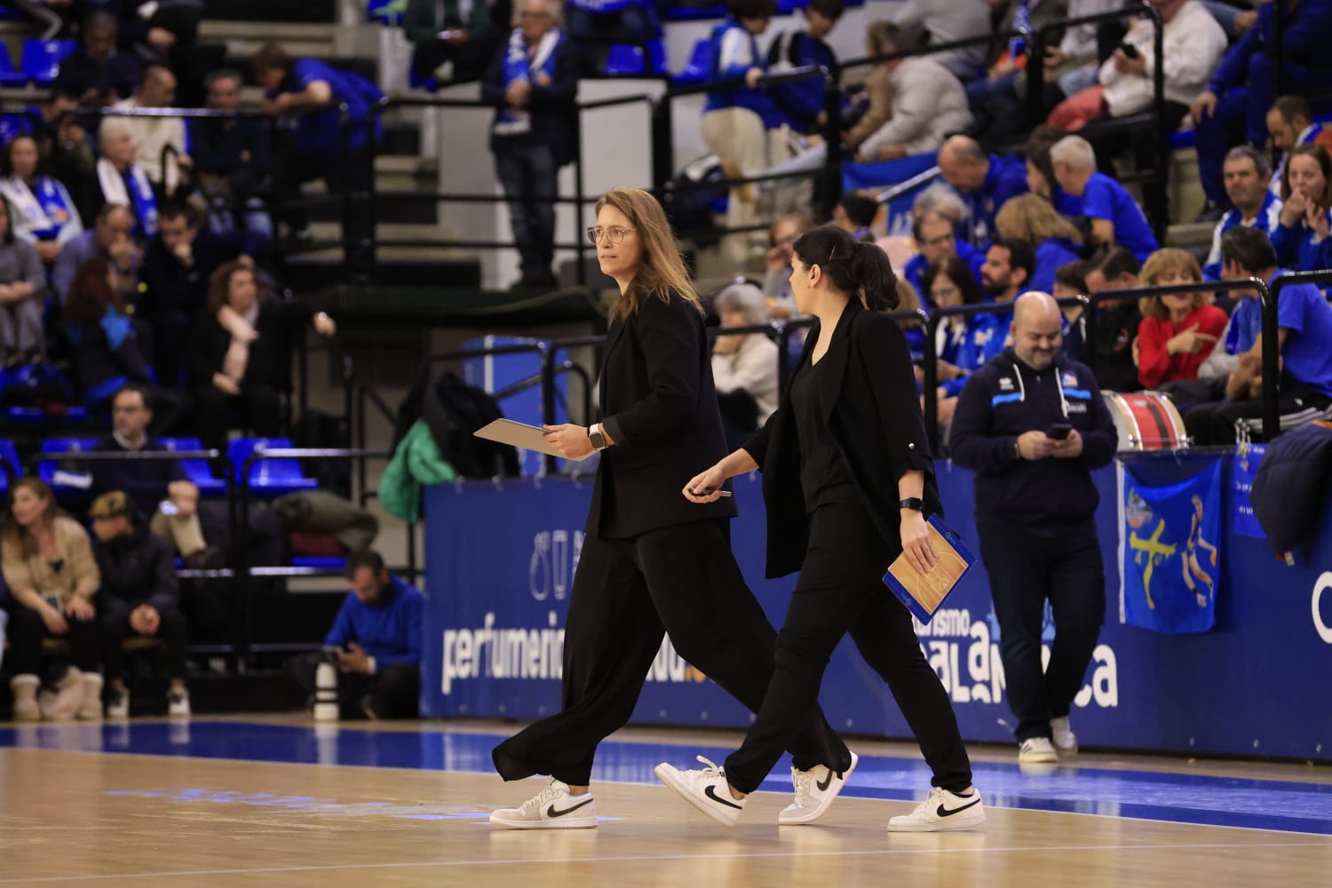 El partido Avenida - Lointek Gernika, en imágenes