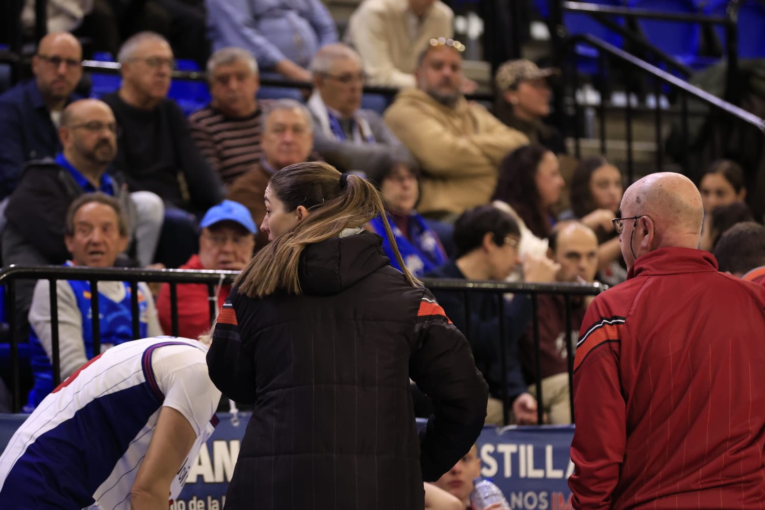 El partido Avenida - Lointek Gernika, en imágenes