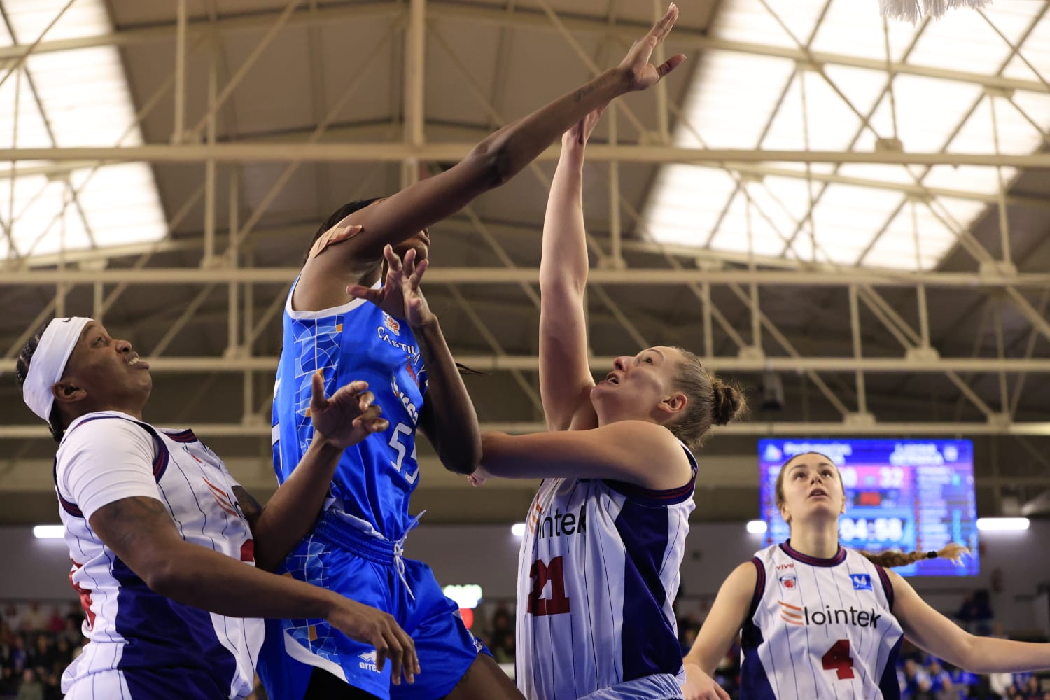 El partido Avenida - Lointek Gernika, en imágenes