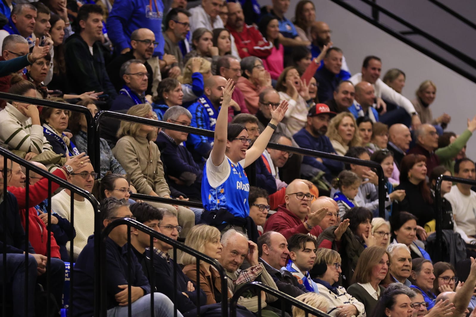 El partido Avenida - Lointek Gernika, en imágenes