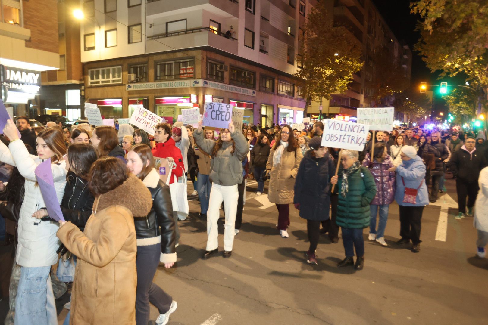 Con el lema &#039;El machismo nos cuesta la vida&#039;, Salamanca clama contra la violencia de género