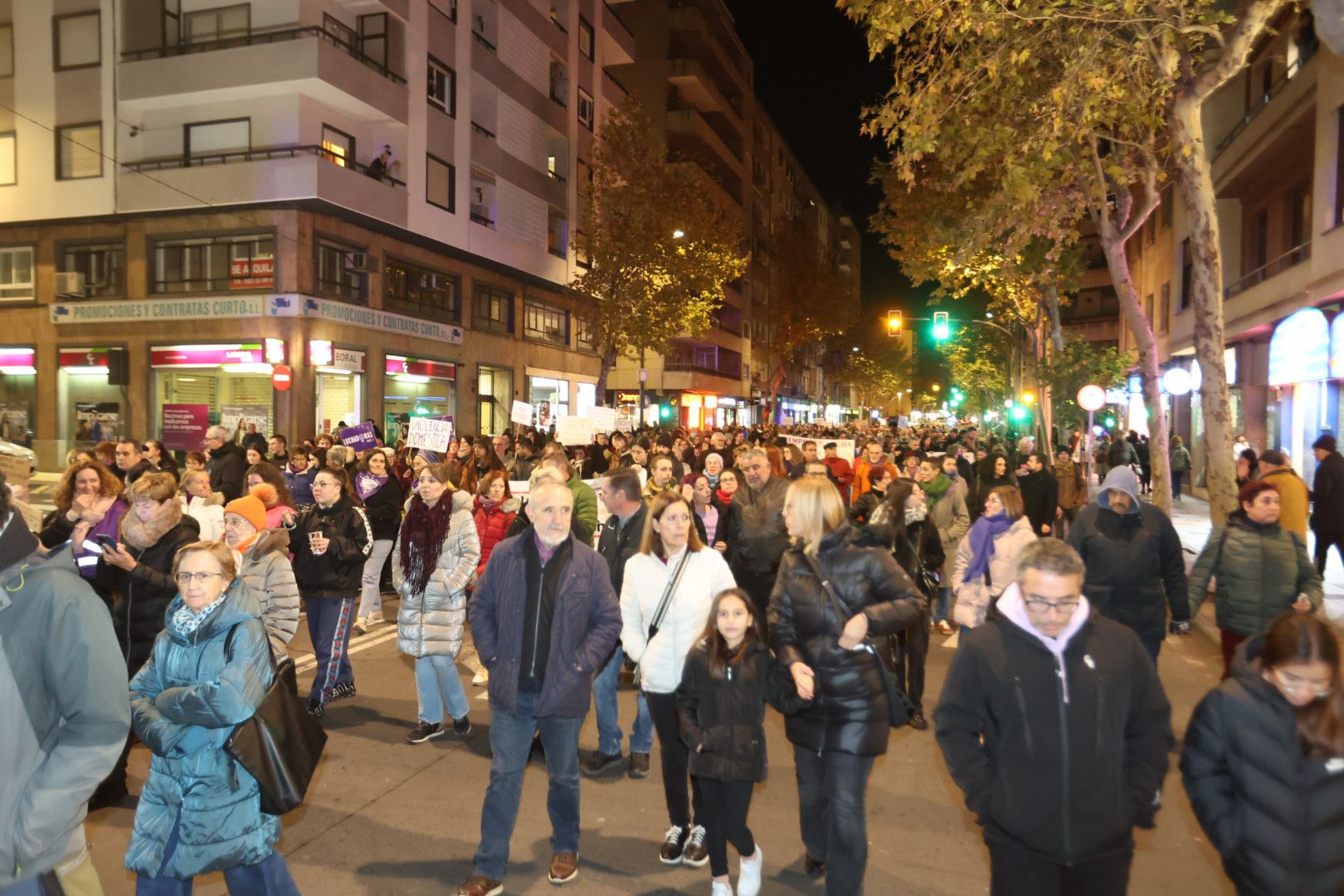 Con el lema &#039;El machismo nos cuesta la vida&#039;, Salamanca clama contra la violencia de género