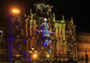 La Navidad ya deslumbra en Salamanca con luces, árbol y videomapping