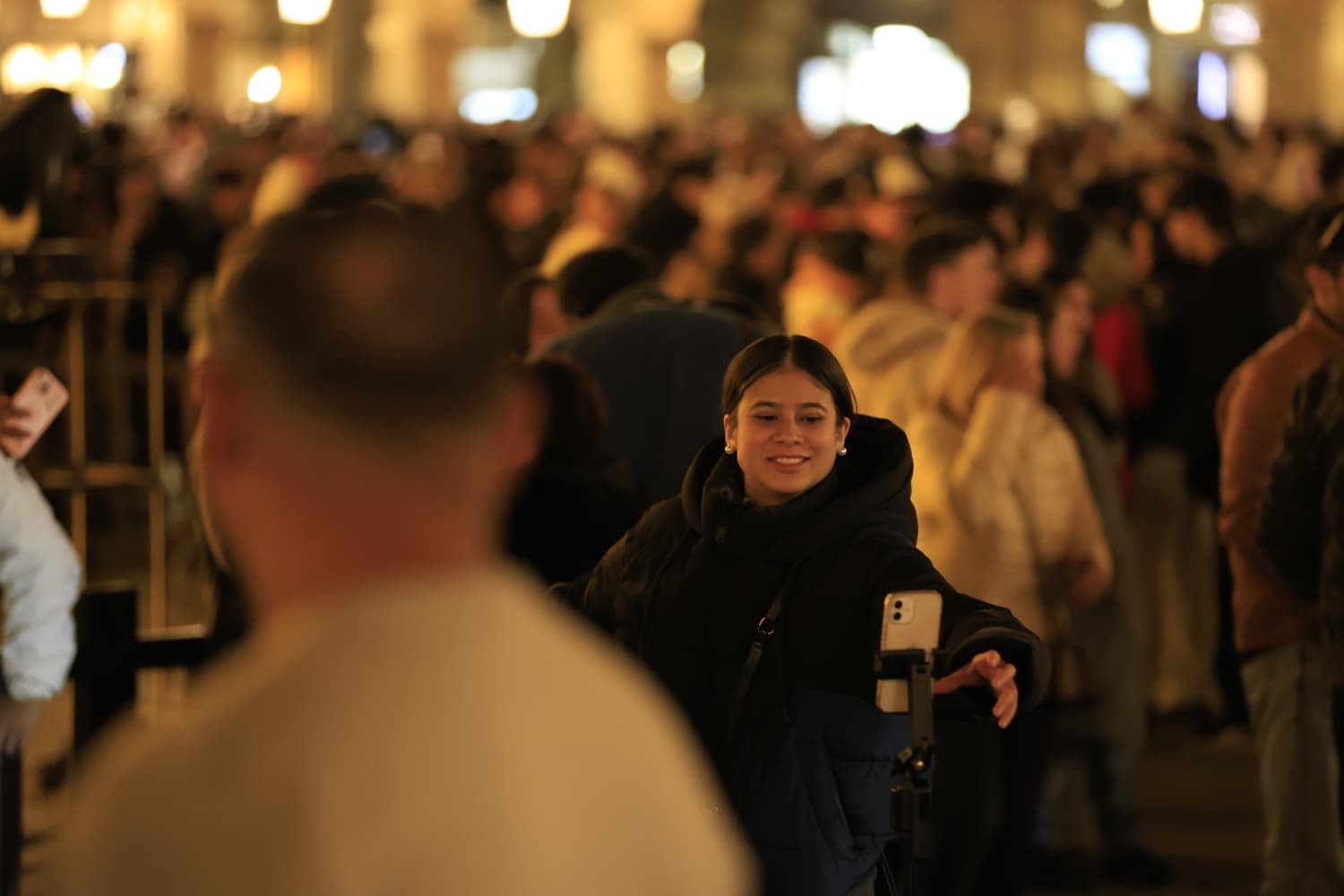 La Navidad ya deslumbra en Salamanca con luces, árbol y videomapping