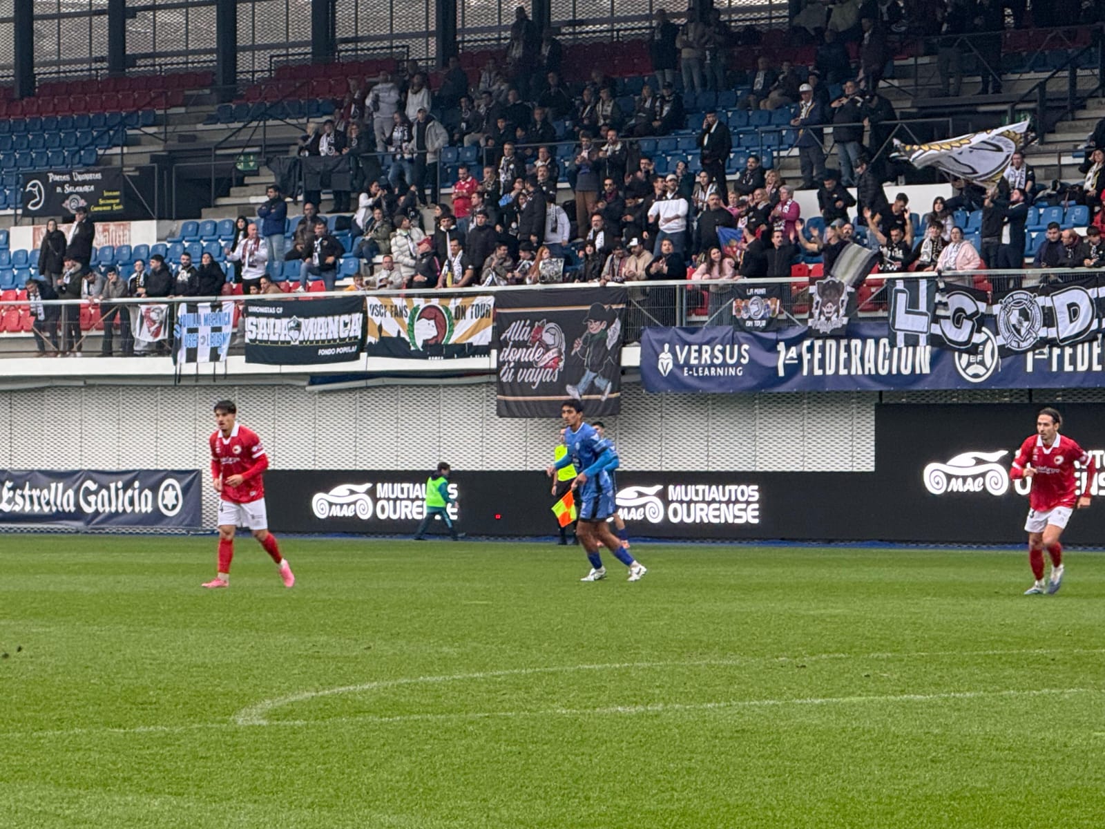 El partido entre Unionistas y el Ourense CF, en imágenes