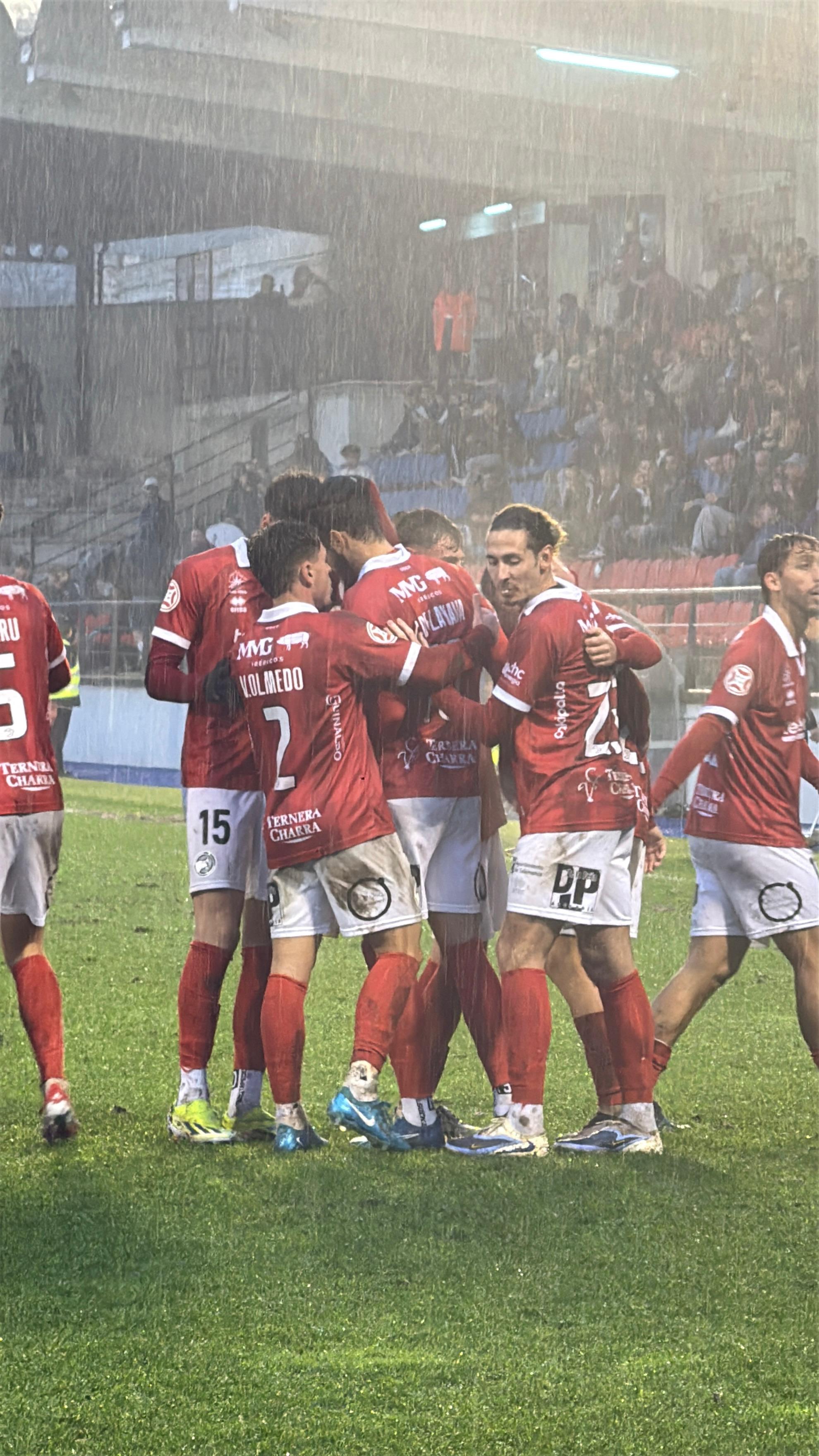 El partido entre Unionistas y el Ourense CF, en imágenes