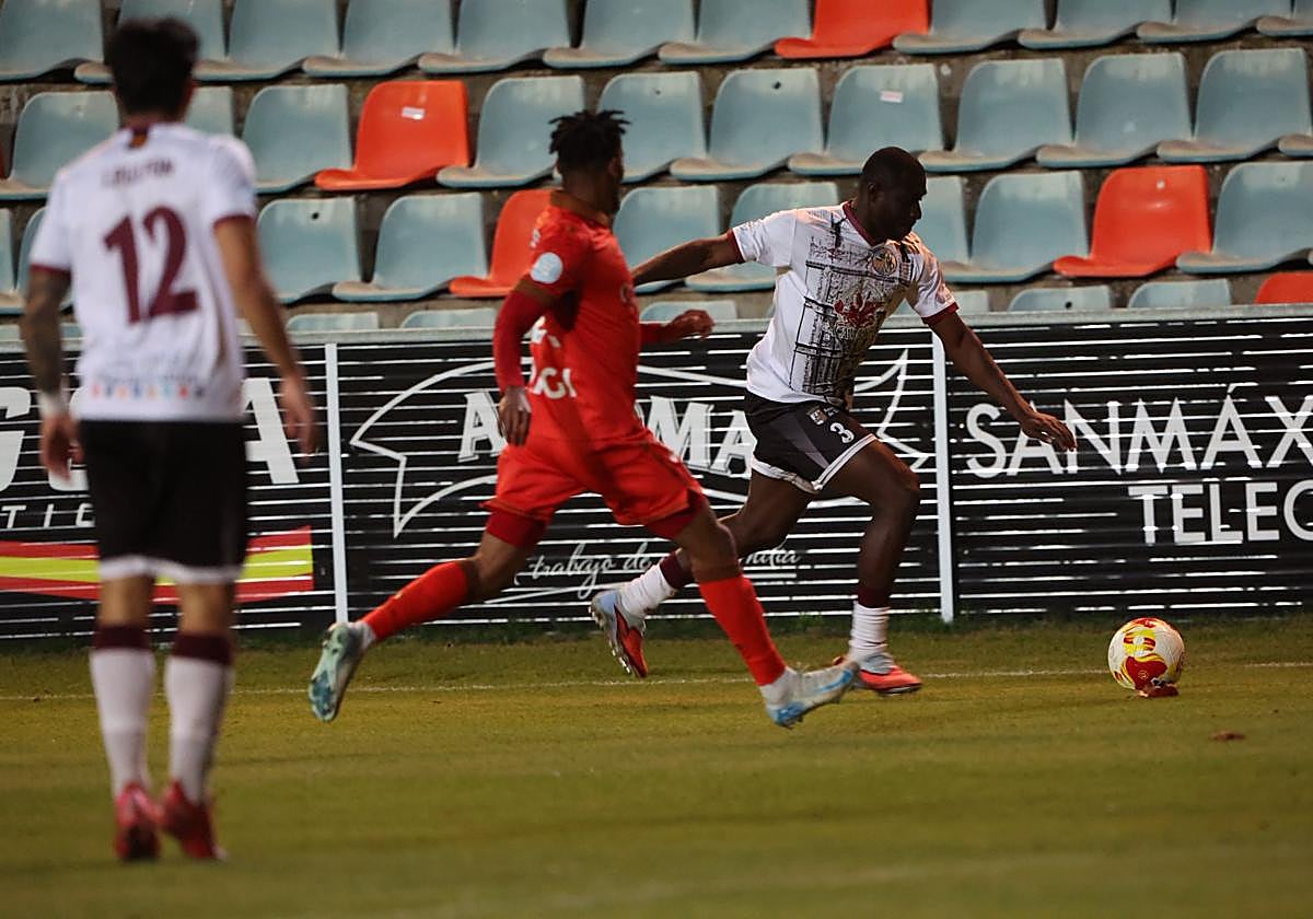El partido entre el Salamanca CF UDS y el Burgos B, en imágenes