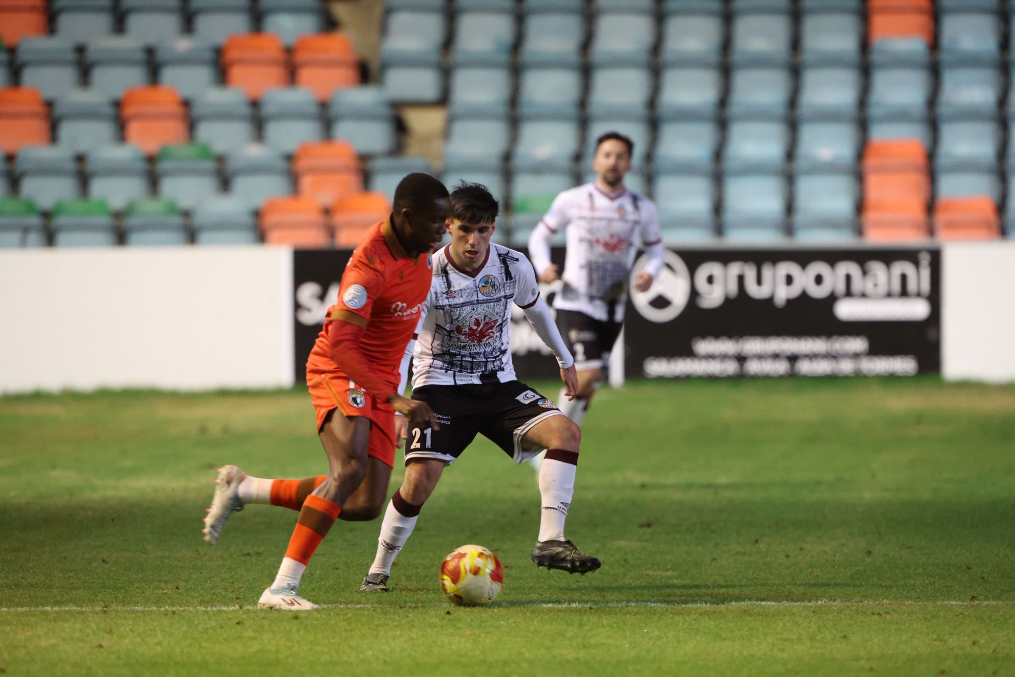 El partido entre el Salamanca CF UDS y el Burgos B, en imágenes