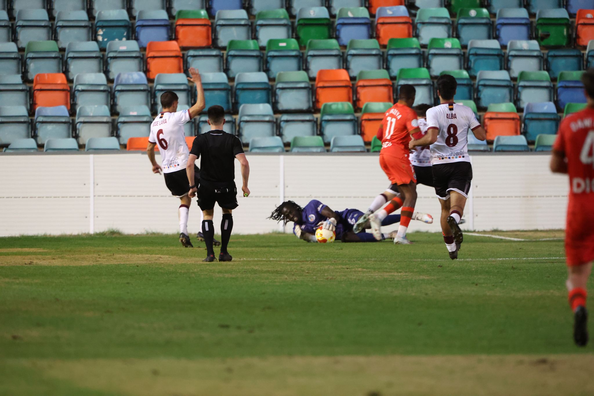 El partido entre el Salamanca CF UDS y el Burgos B, en imágenes