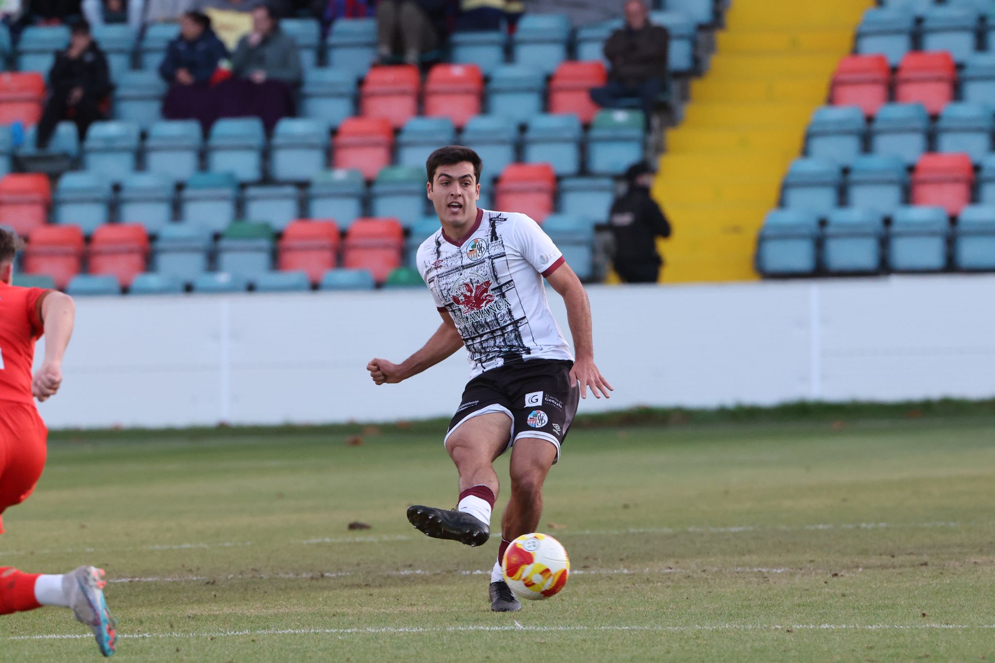 El partido entre el Salamanca CF UDS y el Burgos B, en imágenes