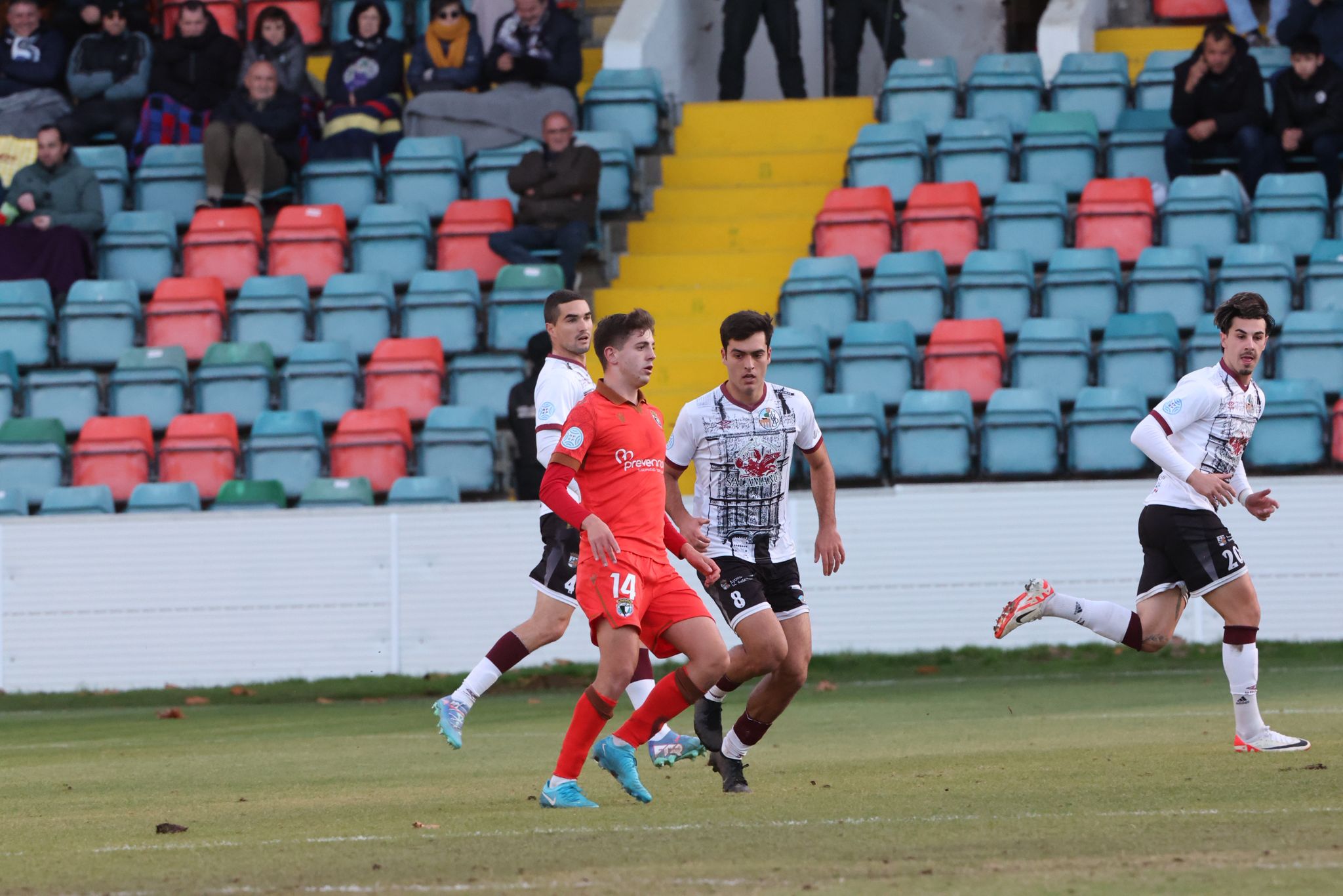 El partido entre el Salamanca CF UDS y el Burgos B, en imágenes