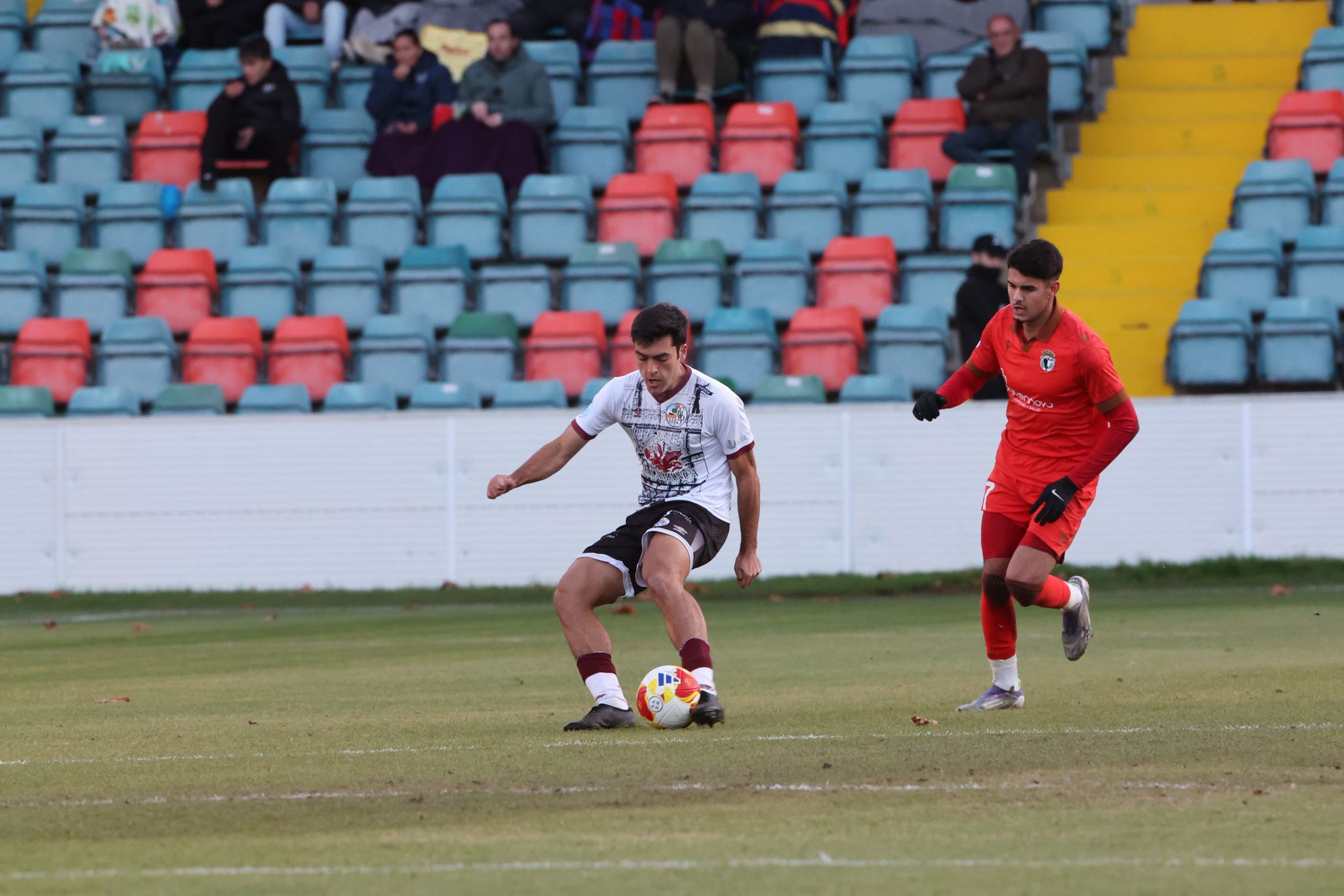 El partido entre el Salamanca CF UDS y el Burgos B, en imágenes