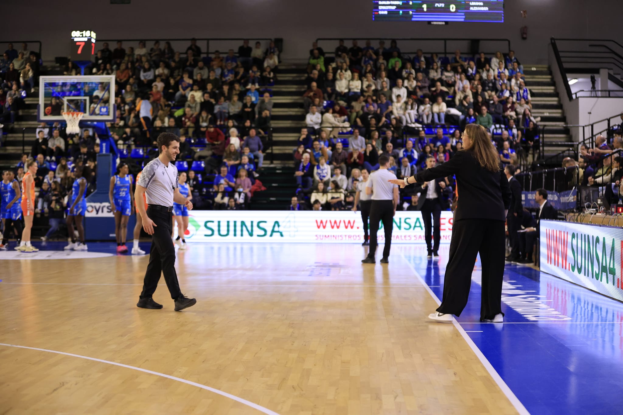 El partido entre Avenida y Valencia Basket, en imágenes