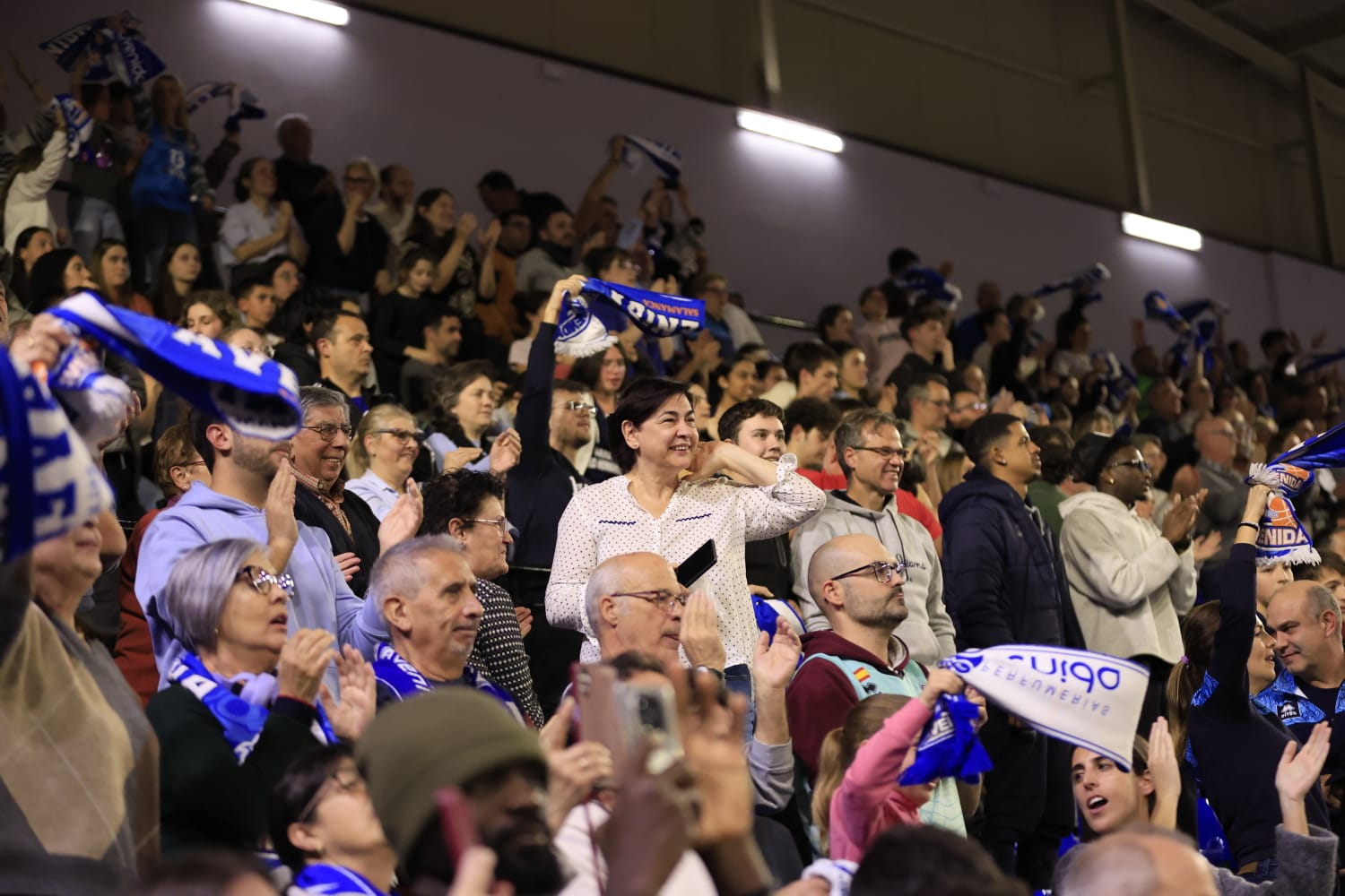 El partido entre Avenida y Valencia Basket, en imágenes