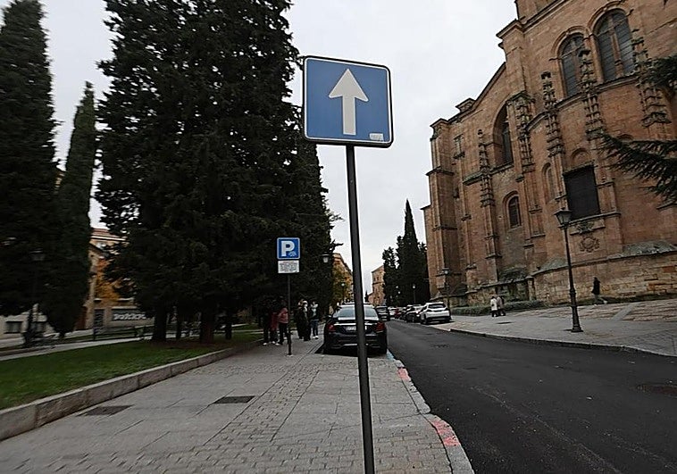 La calle Rosario, lista para el gran cambio del tráfico en Salamanca: asfaltada para el bus urbano