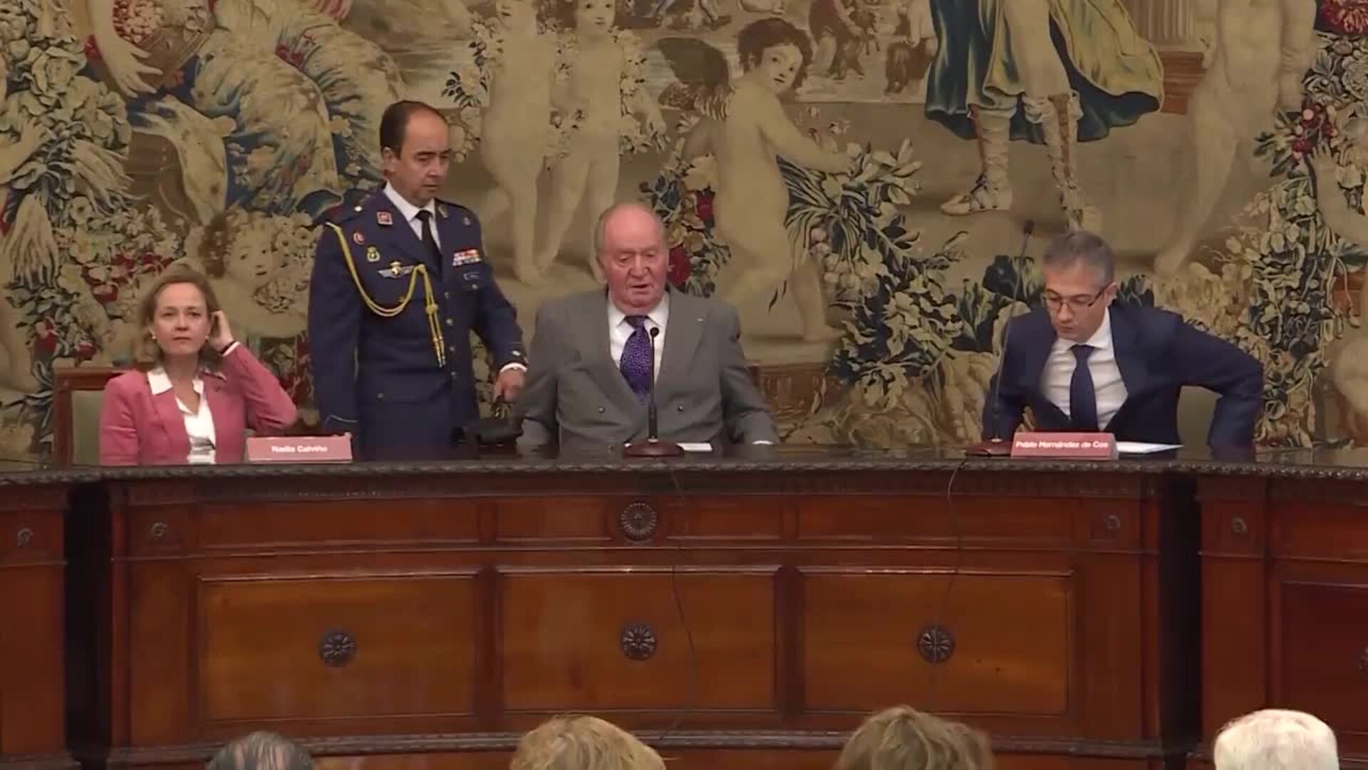 Bárbara Rey, seria y distante, rehúye la polémica sobre las confesiones del Rey Juan Carlos