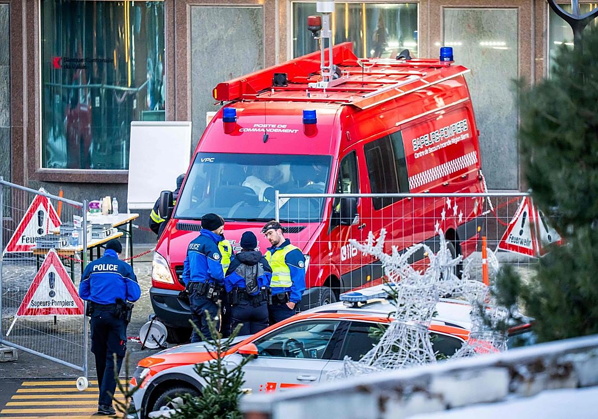 İsviçre'deki lüks bir kayak merkezinde meydana gelen patlamada onlarca kişi öldü, yüzlerce kişi yaralandı