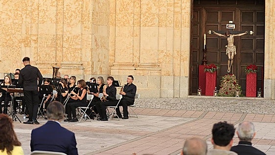 La inauguración de la plaza del Cristo del Amor y de la Paz, en imágenes