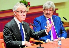 Victor Ambros (l.) und Gary Ruvkun bei einer Pressekonferenz am Karolinska Institute in Solna (Schweden).